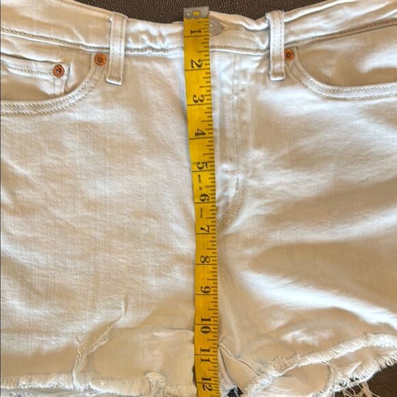 Levi's Light Denim Jean Shorts High-Waisted Cut Off size 28 - Picture 6 of 7
